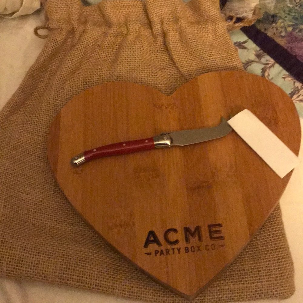 Acme heart shaped cutting board, red cheese knife,